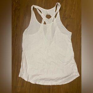white lululemon tank top